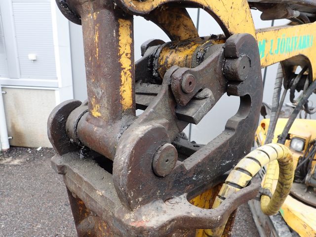 755785-19 Demolition robot Brokk 90