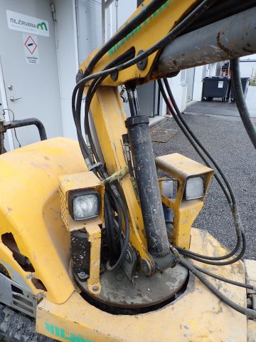 755785-30 Demolition robot Brokk 90