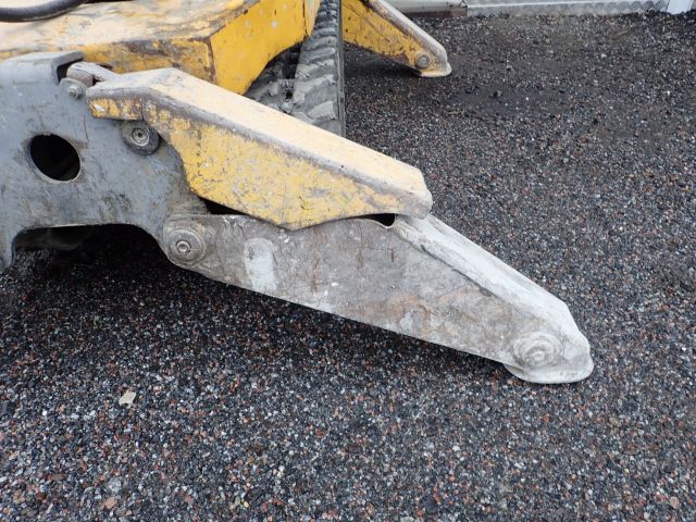 755785-42 Demolition robot Brokk 90