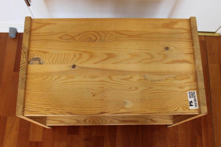 794188-4 Mindre hylla/bänk i furu