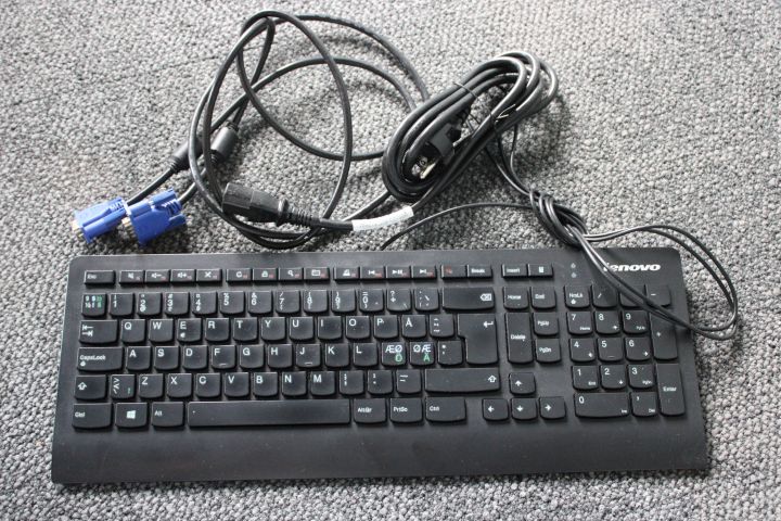 794208-9 Lenovo Thinkcentre, Lenovo computer monitor and keyboard