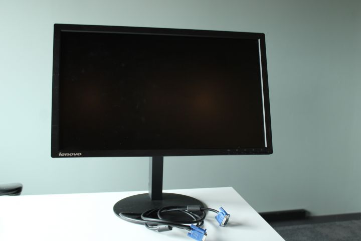 794211-1 Computer monitor - Lenovo T2224pD