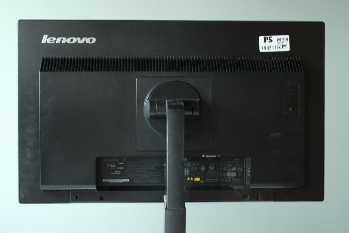 794211-4 Computer monitor - Lenovo T2224pD
