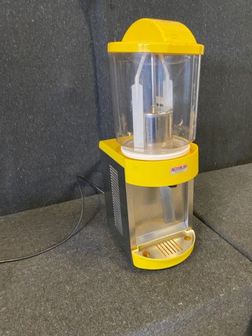 810524-2 Juice / drink vending machine with stirrer
