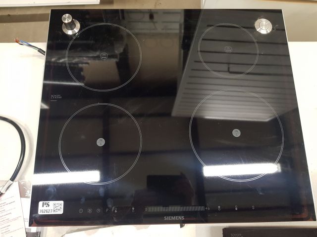 810585-1 Siemens induction hob. Model: eh 675 me 31 e / 120