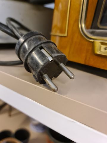 810599-9 Older Grundig radio. Type: 3033/56 / S