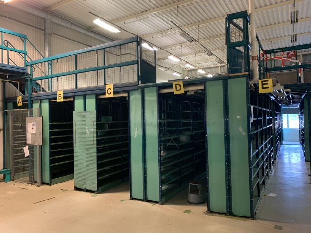 805512-2 Entresolplan med tillhörande lagerhyllsystem