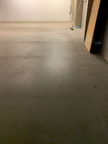 805512-30 Entresolplan med tillhörande lagerhyllsystem