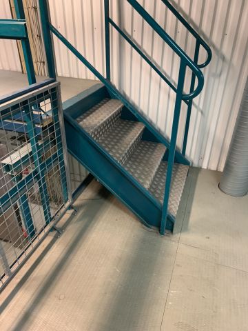 805512-34 Entresolplan med tillhörande lagerhyllsystem