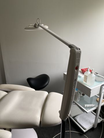 745714-11 Treatment room - treatment chair, cabinets, saddle chairs etc.
