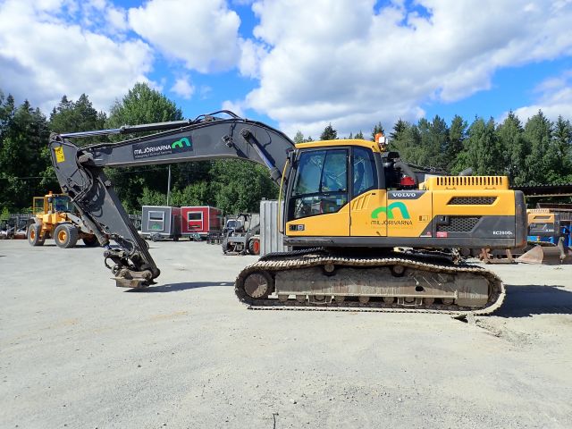 755887-2 Track excavator Volvo EC250DNL