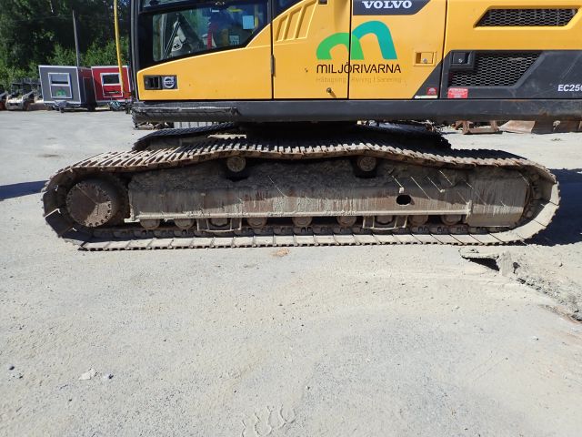 755887-9 Track excavator Volvo EC250DNL