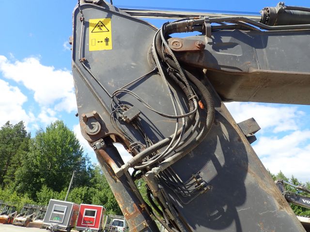 755887-42 Track excavator Volvo EC250DNL