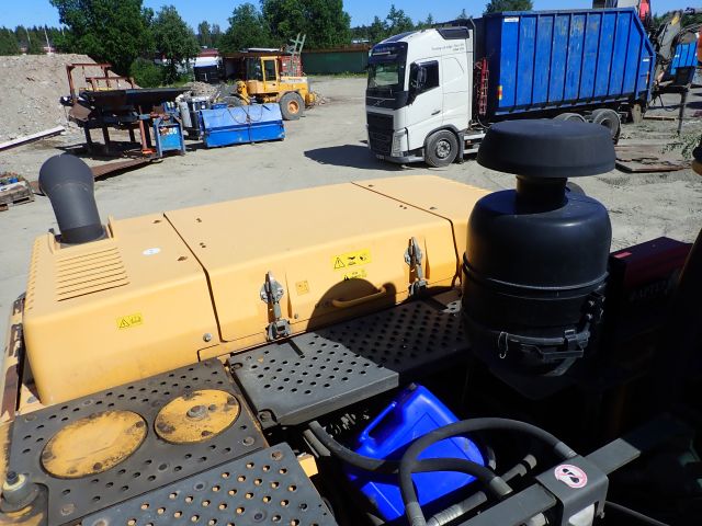 755887-64 Track excavator Volvo EC250DNL