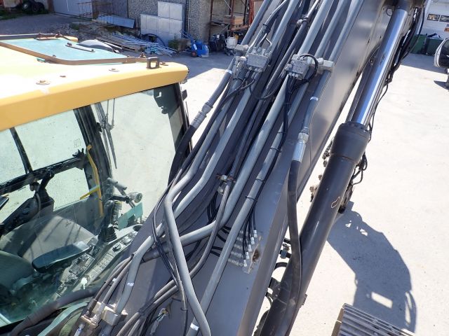 755887-66 Track excavator Volvo EC250DNL