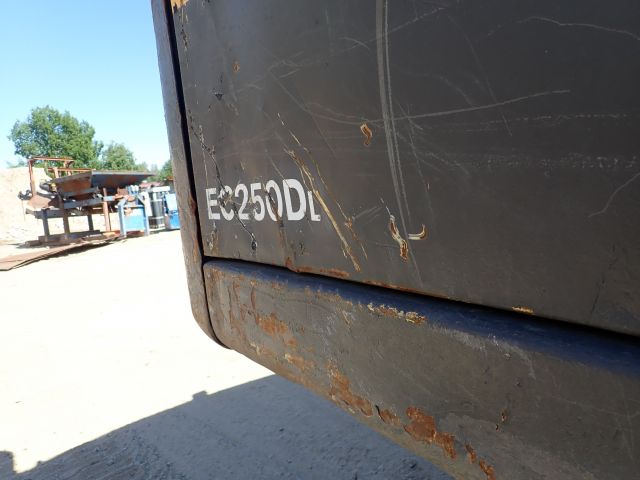 755887-86 Track excavator Volvo EC250DNL