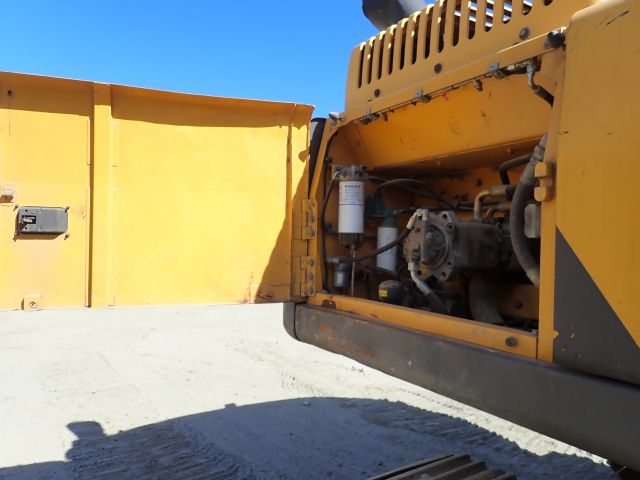 755887-87 Track excavator Volvo EC250DNL