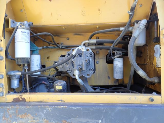 755887-88 Track excavator Volvo EC250DNL