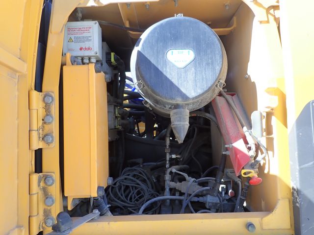 755887-106 Track excavator Volvo EC250DNL