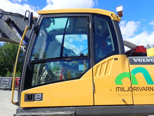 755887-112 Track excavator Volvo EC250DNL