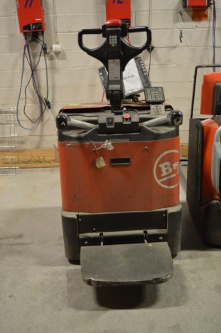 808067-3 Low lifter BT LPE240 / S with SMC-HF 3200 charger