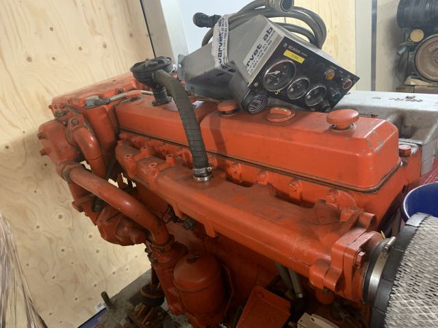 813834-9 Auxiliary engines Scania DS11 with generator Hitzinger