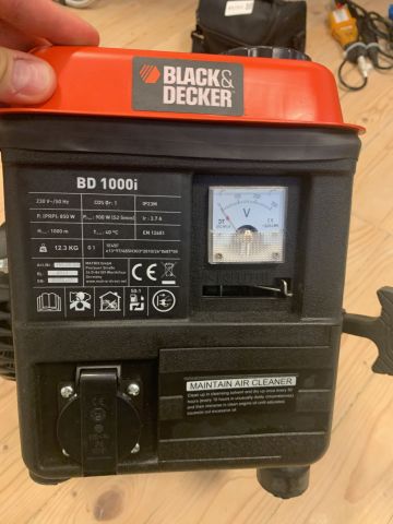 812308-6 Inverter generator Black &amp; decker 900 w
