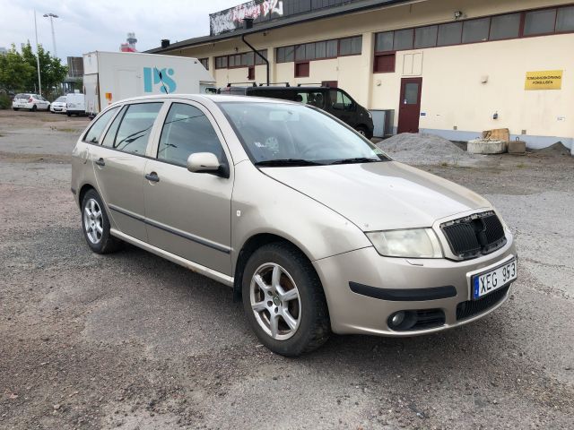 808028-2 Skoda Fabia CO AM 1.4 -2005 (Repair object)