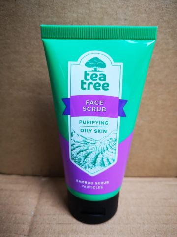 763870-10 Large lot with makeup and beauty products