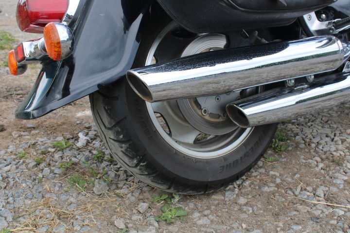 807293-17 Suzuki Intruder 1500cc (4214km)