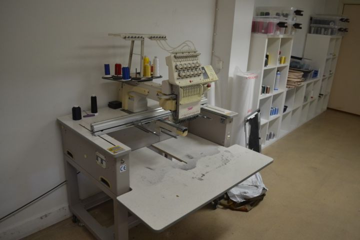 817000-1 Embroidery machine SWF