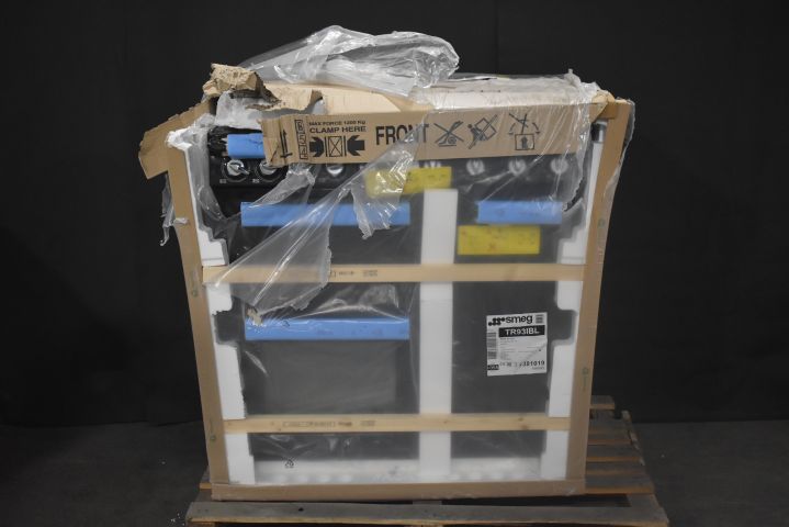 682685-2 Induction hob and Thermo-ventilated oven from SMEG - TR93IBL