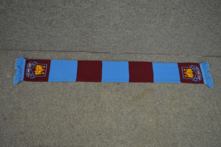 778982-2 Scarf West Ham United