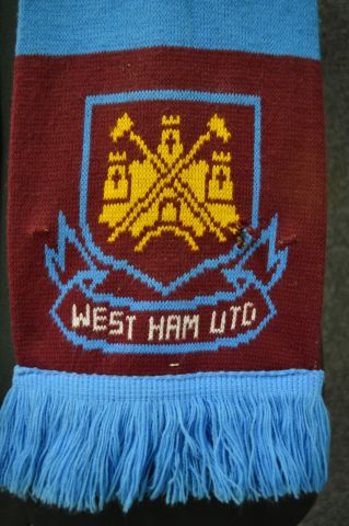 778982-6 Scarf West Ham United