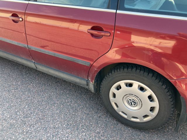 807269-23 Volkswagen Passat 1.8T, 150hp -00 (206885km)