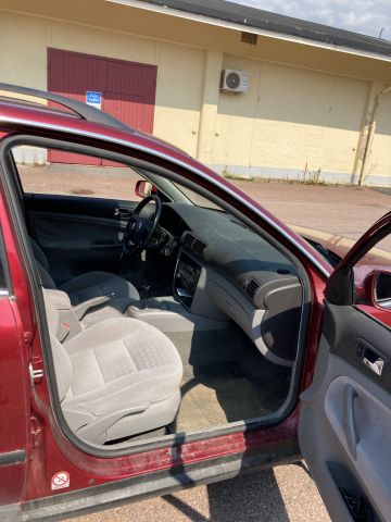 807269-35 Volkswagen Passat 1.8T, 150hp -00 (206885km)