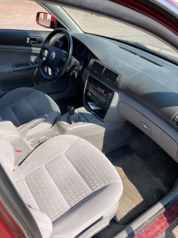 807269-36 Volkswagen Passat 1.8T, 150hp -00 (206885km)