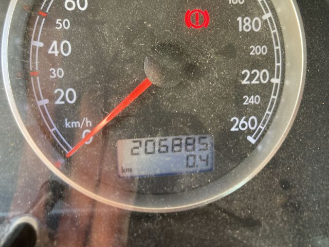 807269-39 Volkswagen Passat 1.8T, 150hp -00 (206885km)