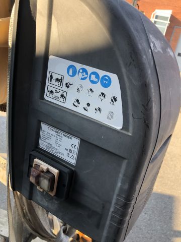 819927-5 Cement mixer HCM 450
