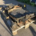 819936-26 Traktor Bolens med redskap