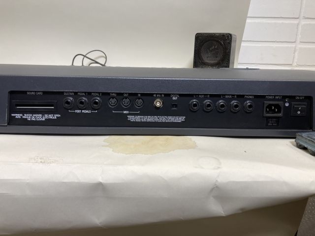 820116-6 Alesis Quadrasynth Synthesizer (vaatii korjausta/needs repair)