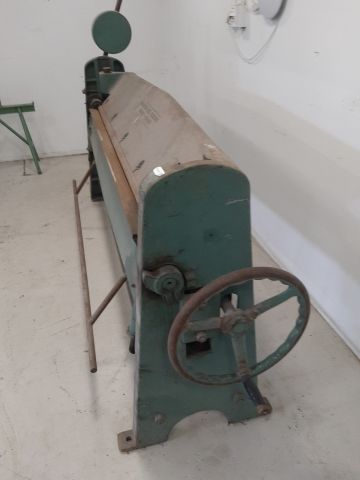 812421-8 Edge folding machine