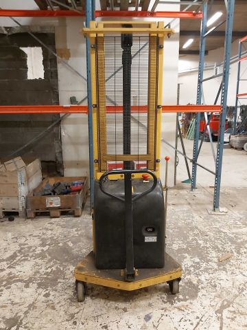 753890-3 Electric pallet truck / high lifter Silverstone