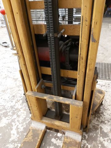 753890-7 Electric pallet truck / high lifter Silverstone
