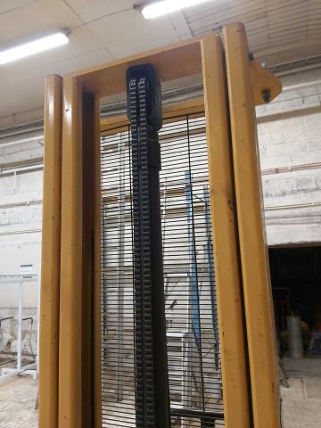 753890-9 Electric pallet truck / high lifter Silverstone