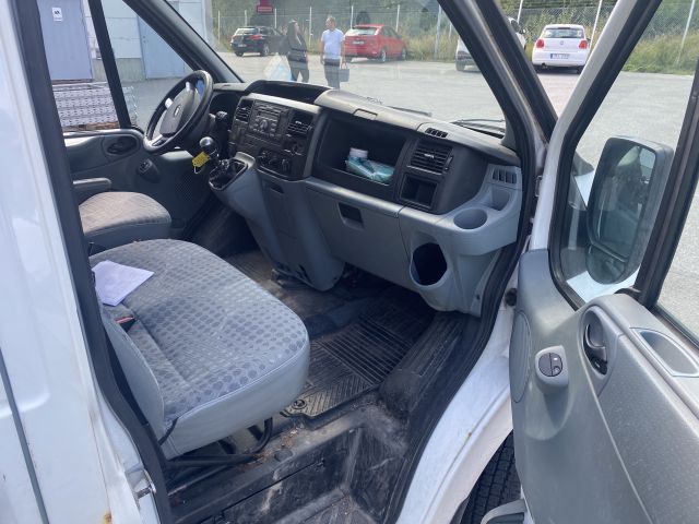 820378-7 Ford Transit 300 2.2 TDCi Cabinet -11 LPO234