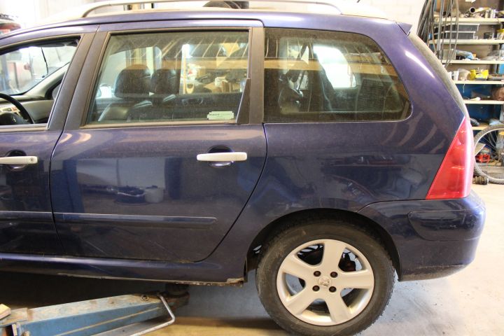 794255-4 Peugeot 307 SW 2.0 Manual, 136hp, -03 [Repair object]