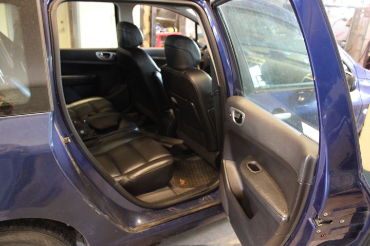 794255-13 Peugeot 307 SW 2.0 Manual, 136hp, -03 [Repair object]