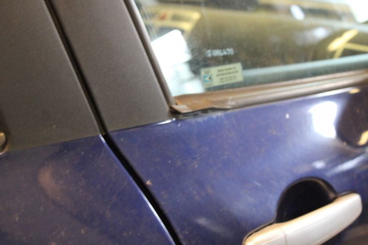 794255-16 Peugeot 307 SW 2.0 Manual, 136hp, -03 [Repair object]