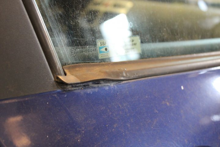 794255-17 Peugeot 307 SW 2.0 Manual, 136hp, -03 [Repair object]